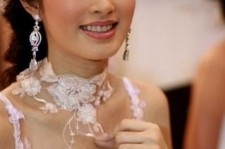 凉山人妖皇后(中国富豪娶人妖皇后)