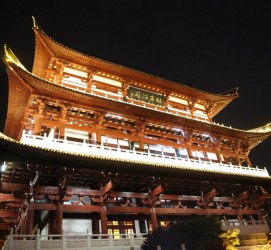 凉山长沙旅游攻略(长沙旅游攻略景点必去长沙美食街)