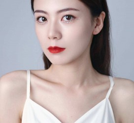 凉山兼职模特要打点模卡吗(兼职做模特要交钱拍模卡)