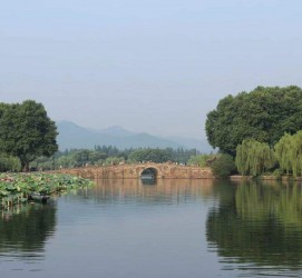 凉山杭州游玩攻略(无锡到杭州游玩攻略)