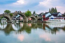 凉山上海旅游攻略(上海旅游攻略手抄报)