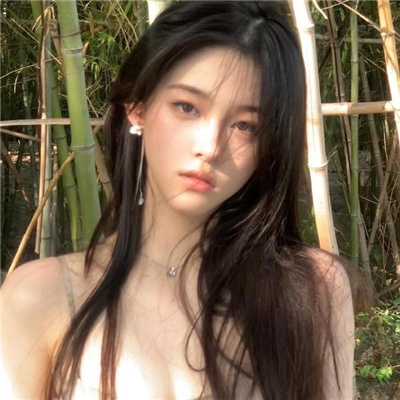 凉山与商务伴游共进晚餐，愉快的营业会谈起头了