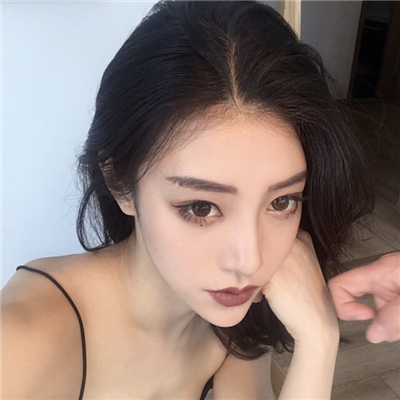 凉山伴游女生寒莱的资料