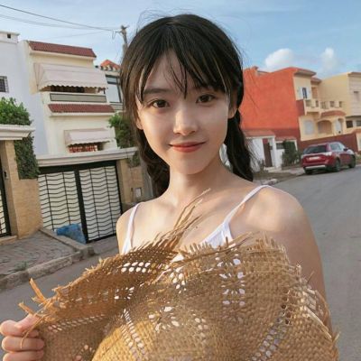 凉山伴游女生李梓萱的资料