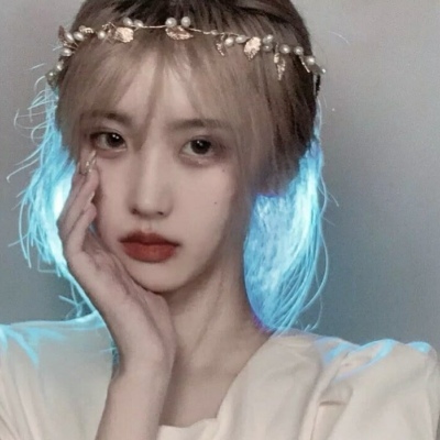 凉山伴游女生赵婉晴的资料