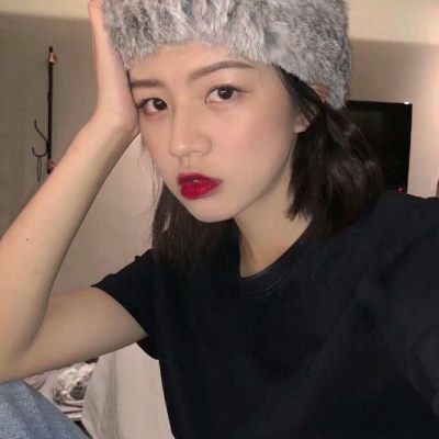 凉山伴游女生陈思瑶的资料