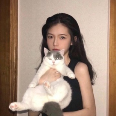 凉山伴游女生杨芃寒的资料