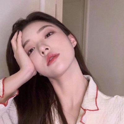 凉山伴游女生赵梦琪的资料