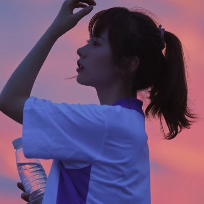 凉山伴游女生谢娜美的资料