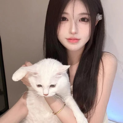 凉山伴游女生陈露晞的资料