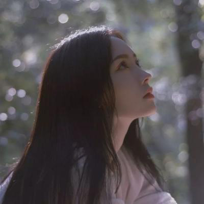 凉山伴游女生秦鹿鸣的资料