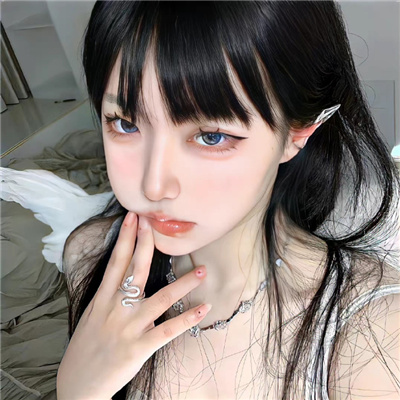 凉山伴游女生东方镜月的资料