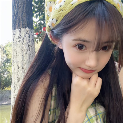 凉山伴游女生上官鹤影的资料