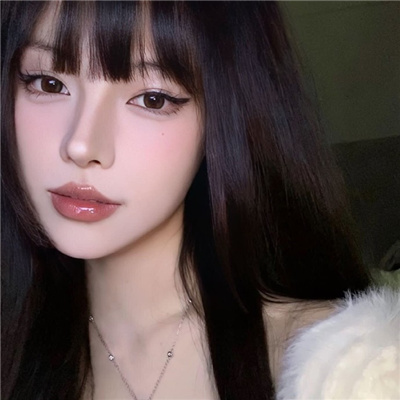 凉山伴游女生钟晚意的资料