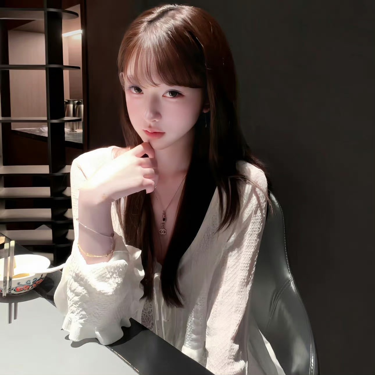 凉山伴游女生苏菲亚的资料