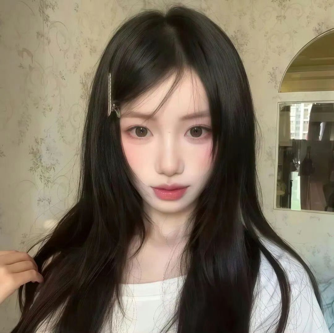 凉山伴游女生雨桐的资料