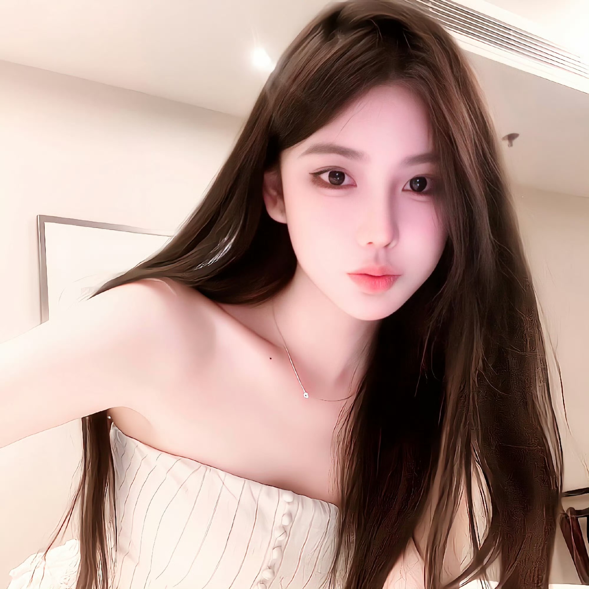 凉山伴游女生苏见星的资料