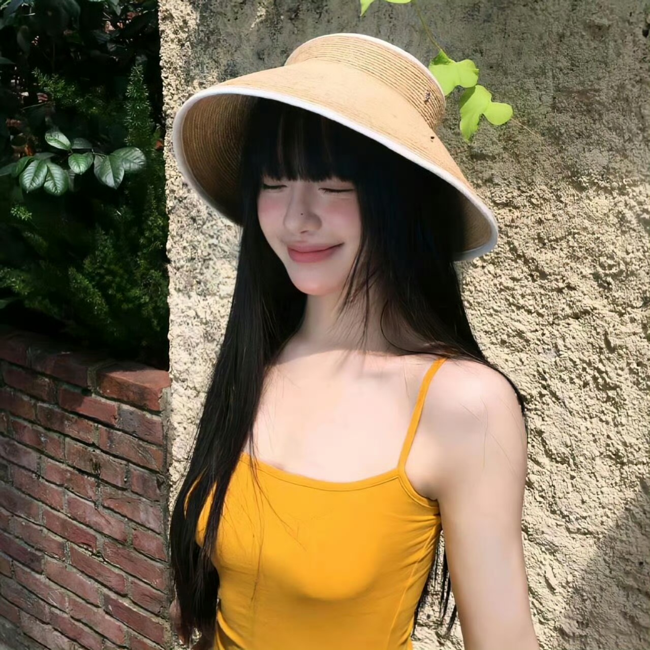 凉山伴游女生周丹的资料