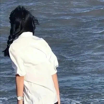 凉山伴游女生张廖新竹