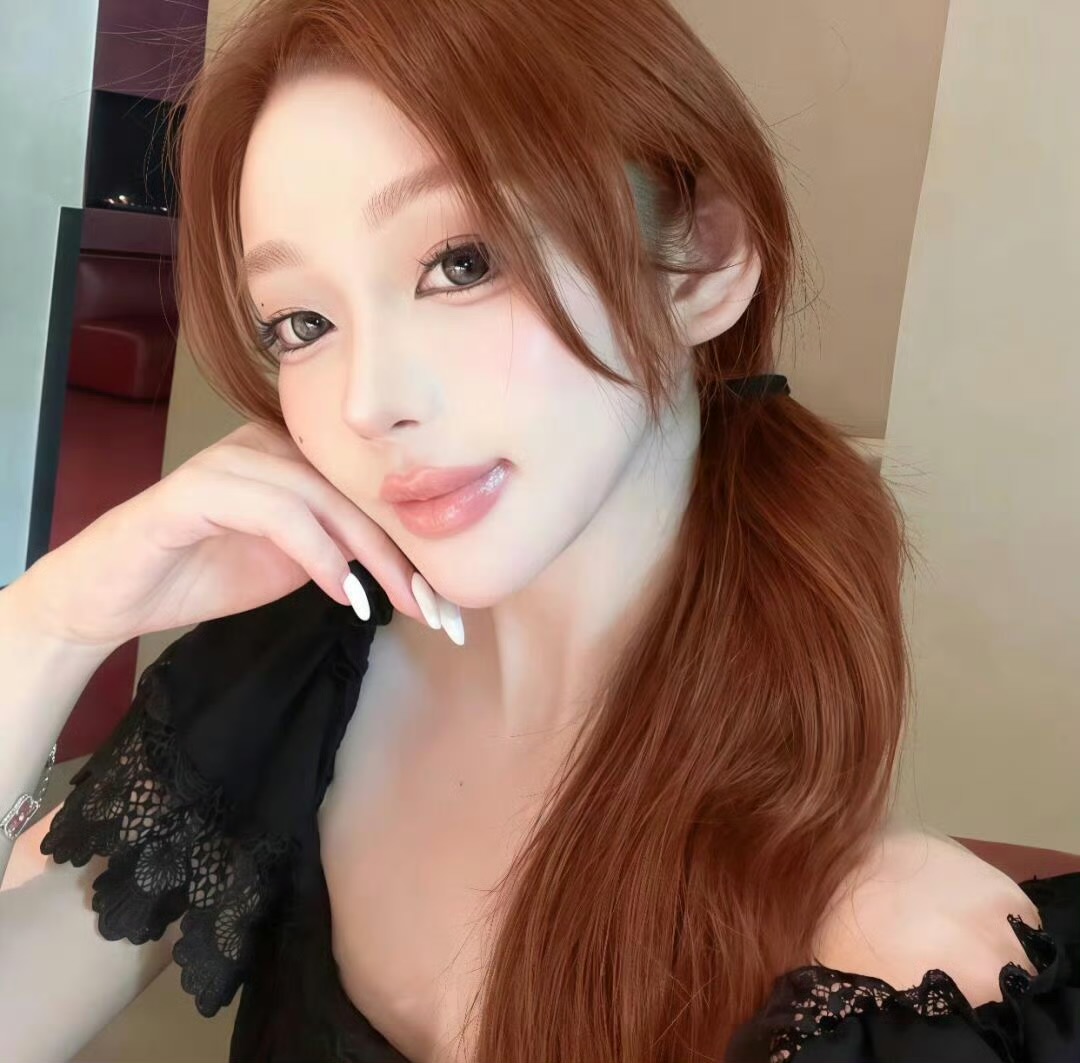 凉山伴游女生 | Victoria LiLI的资料