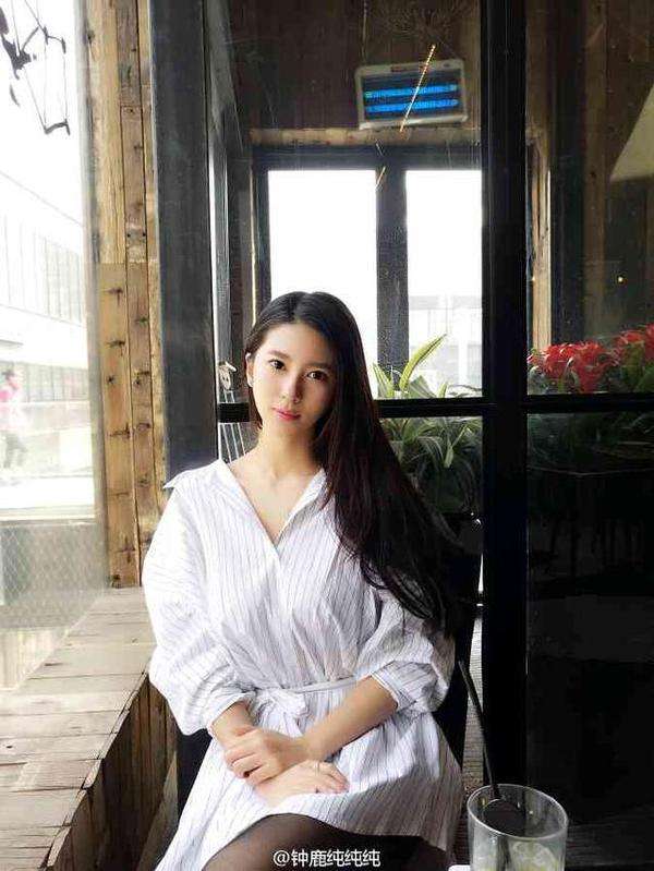 女友兼职模特的小说(女友兼职模特的小说保举)